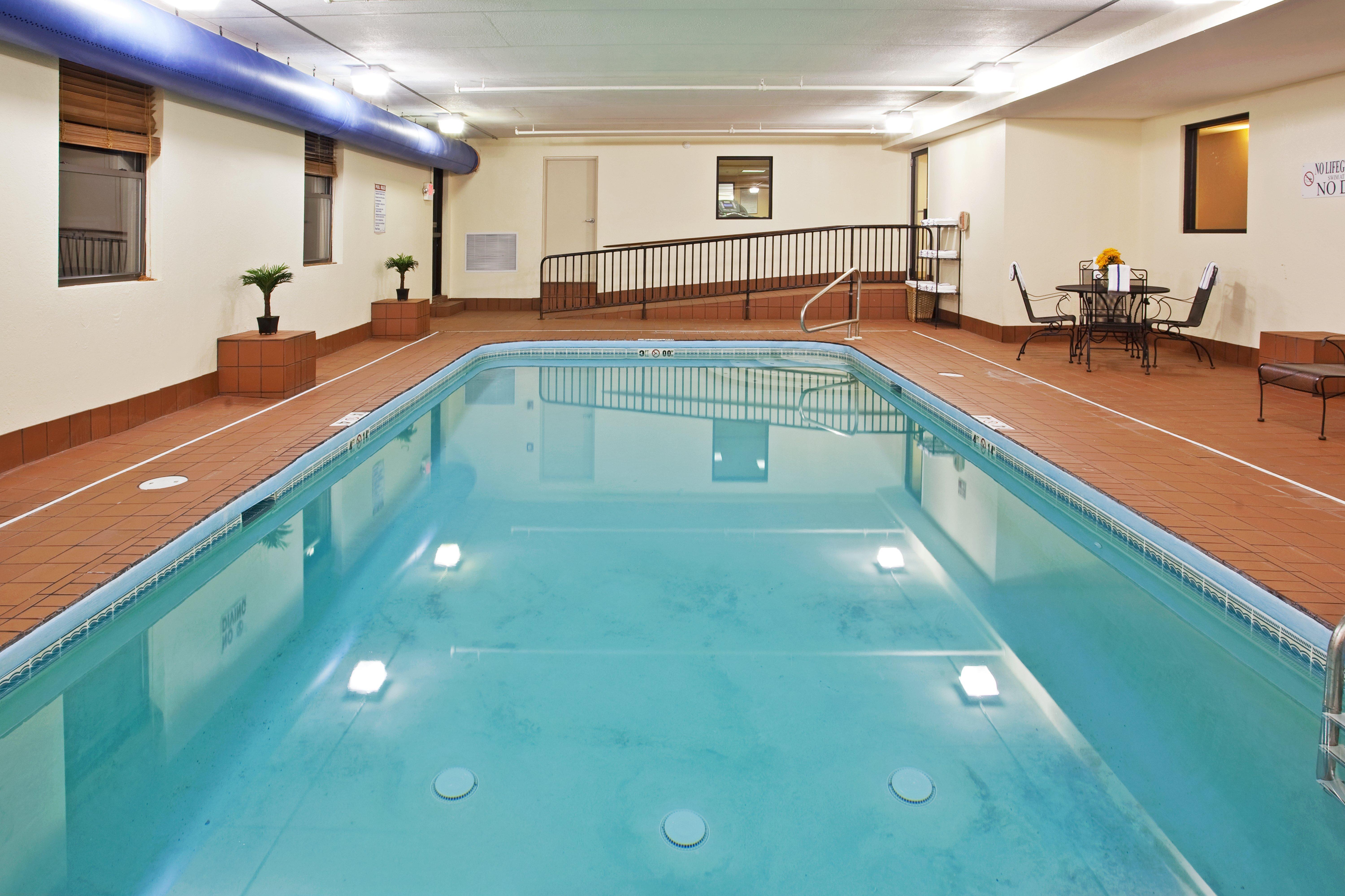 Holiday Inn Express London-I-70 By Ihg Екстер'єр фото